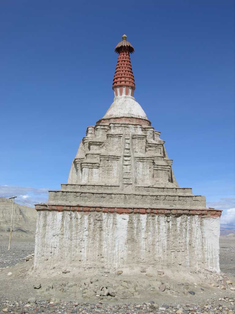 Tibet Guge 04 Tholing 07 Chorten 2 A few steps north west of the Tholing Monastery compound next to the cliff, is a second chorten.